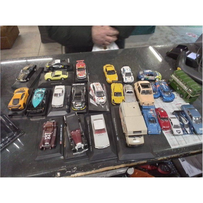 VOITURE DIVERS