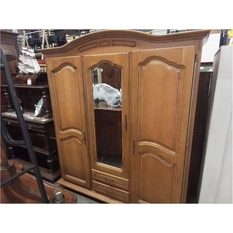 ARMOIRE 3P 2T EN L ETAT