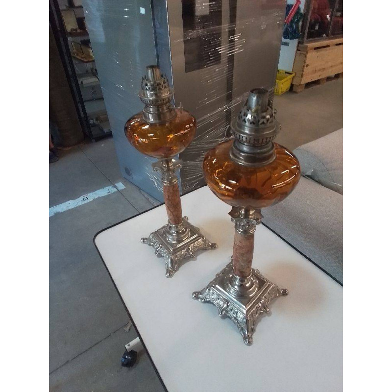 LAMPE À PÉTROLE 