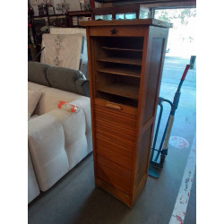 MEUBLE RIDEAUX EN L\'ÉTAT 