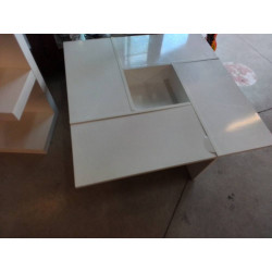 TABLE BASSE MODERNE EN L’ÉTAT 