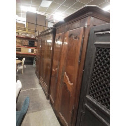 ARMOIRE ANCIENNE EN L\'ÉTAT 