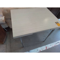 TABLE CUISINE FORMICA 