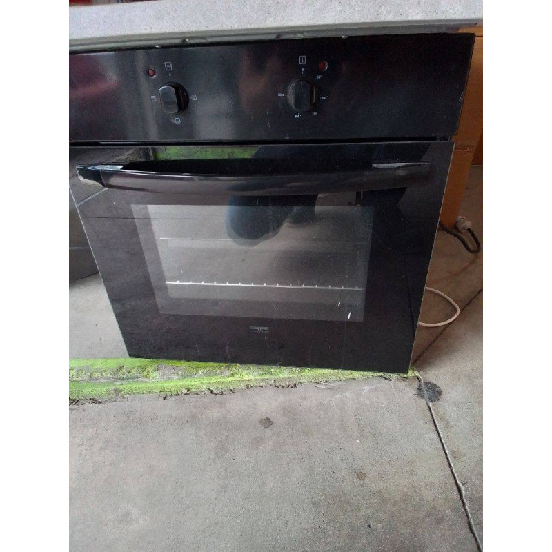 FOUR TRADITIONNEL NOIR