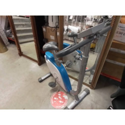 VÉLO D APPARTEMENT DOMYOS 