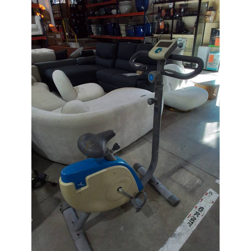 VÉLO D\'APPARTEMENT EN L\'ÉTAT 