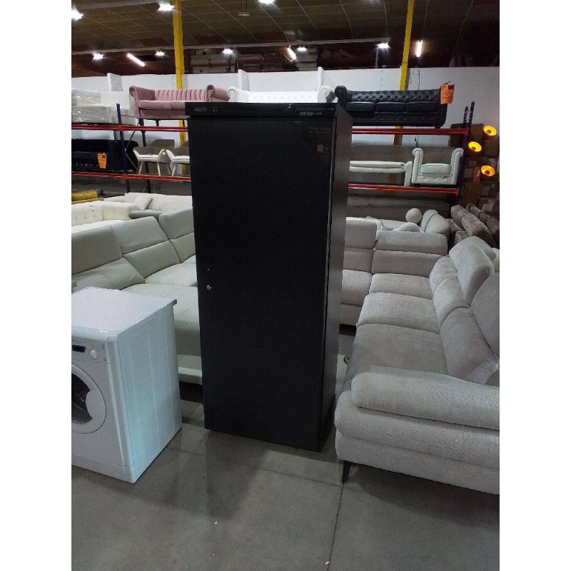 CAVE A VIN DE VIEILLISEMENT AVINTAGE AV305 JAMAIS SERVI