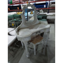 COIFFEUSE AVEC TABOURET 