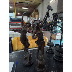 2 STATUETTES REGULE EN L’ÉTAT 