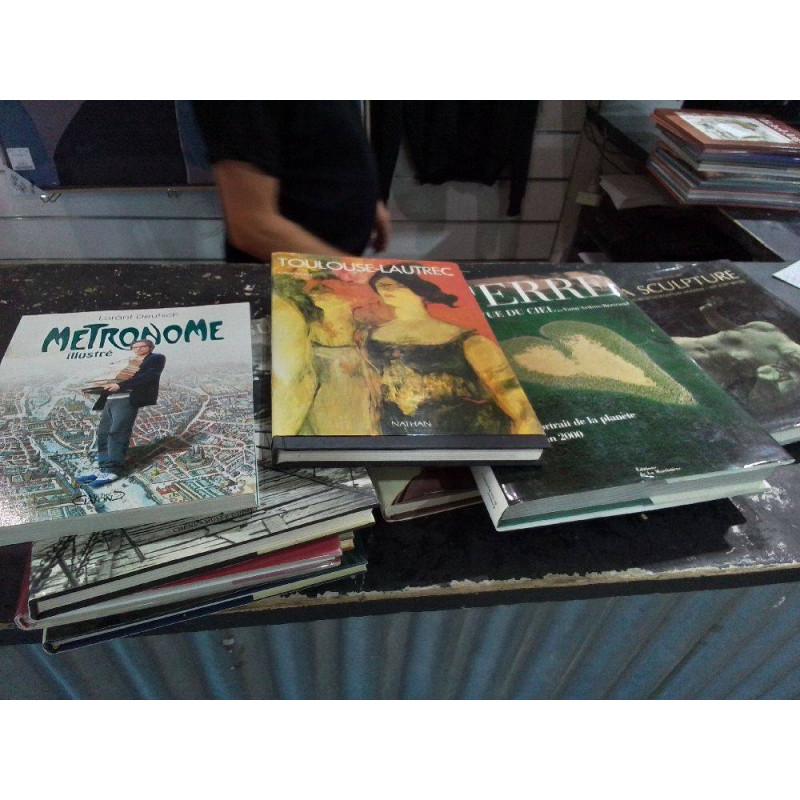 LIVRE RELIÉ DIVERS